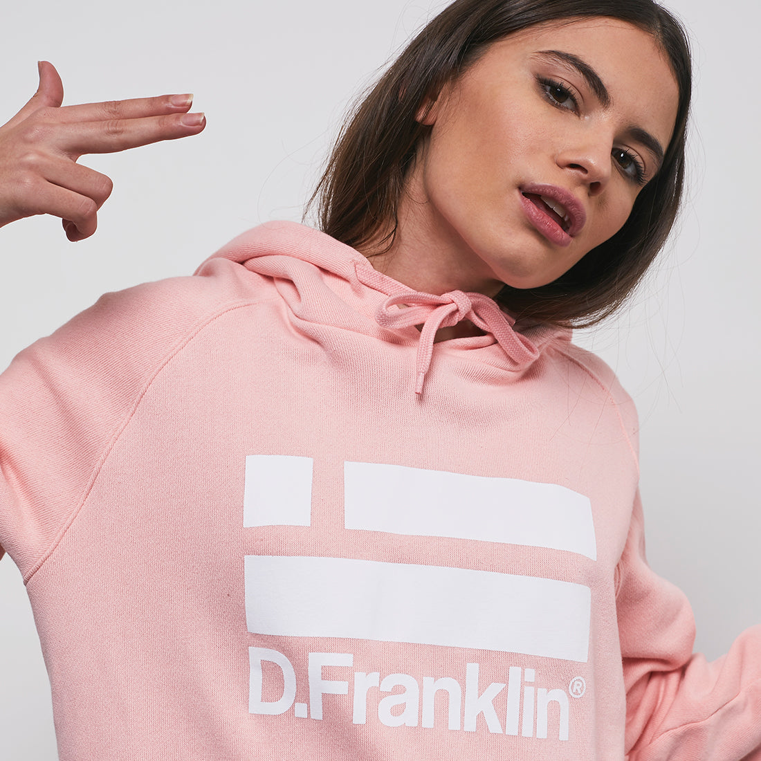 Hoodie Logo White / Makeup