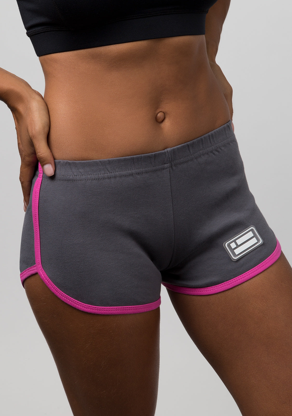 Short Running Asphalt / Fuchsia
